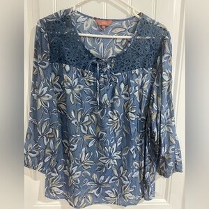 Blue Floral Blouse with Crochet Accent 3/4 sleeves size large